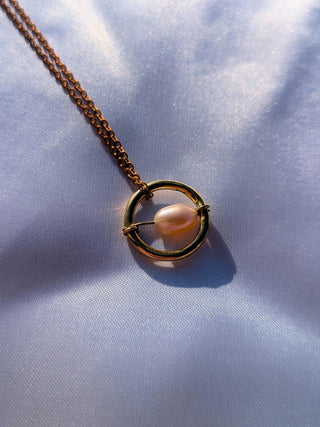 Celeste Pendant - Pink Pearl