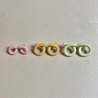 Loop earrings