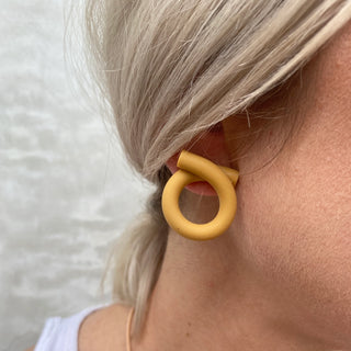 Loop earrings