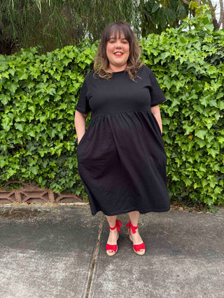 Short Sleeve Stretch Frock in Black