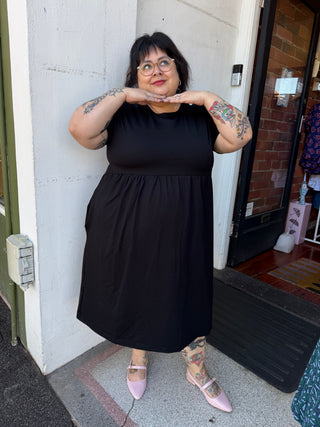 Short Sleeve Stretch Frock in Black