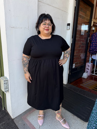 Short Sleeve Stretch Frock in Black